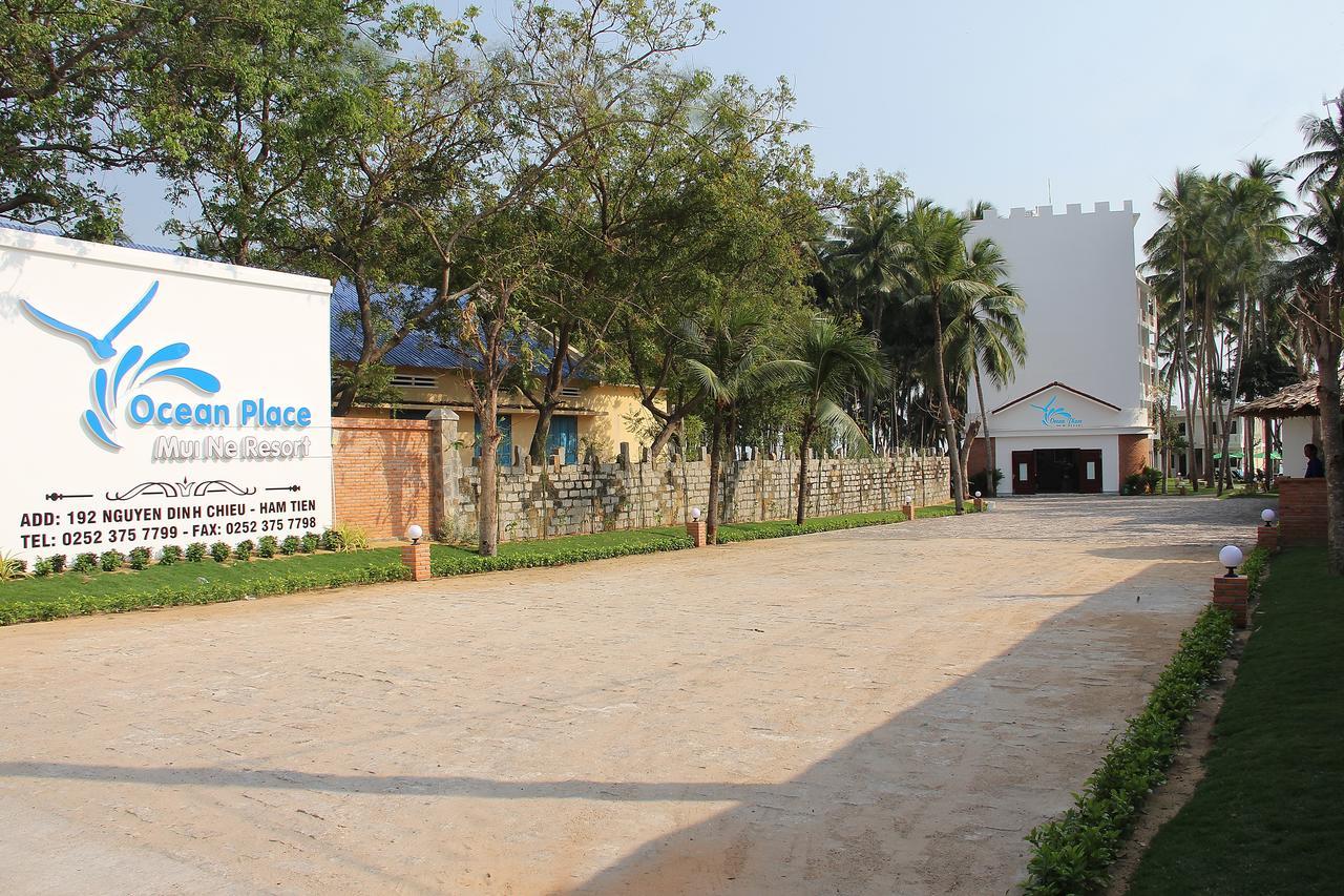 Ocean Place Mui Ne Resort Exterior photo